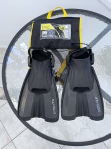 Body Glove Adults Vapor Fin Flippers Black Aus Size 6 - 9 or S - M 