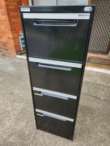 4 drawers office filing cabinet in good condition