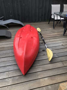 Kayak w/ paddle
