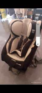 Maxi cosi deluxe baby seat carrier , to toddler ,very safe quality 