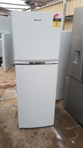 WESTINGHOUSE 275LTS WHITE TOP MOUNT REFRIGERATOR