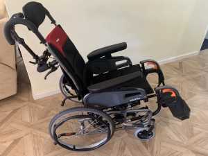 Wheelchair tilt and recline