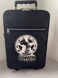 Suitcase Walt Disney Studio Paris size 48x34x17cm excellent condition