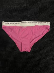 Pink classic bikini, small, only one left 