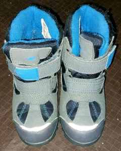 Kids size 12/13 snow ski boots $15 REDUCED 