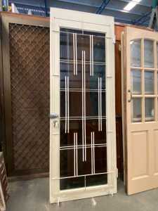 External Door with Security Screen $295 - Vinsan Salvage G1942