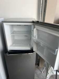 Hisense fridge 220L FREE DELIVERY 🚚
