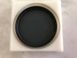 B & W circular polarising filter (67mm)