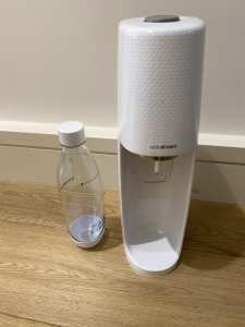 Soda stream with bottle and refillable gas bottle