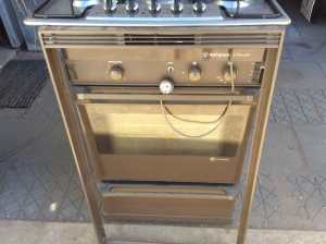 Gas cook top and oven LPG have jets for natural gas for cook top only
