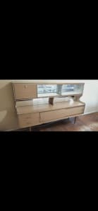 Furniture good condition make an offer 
