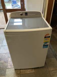Fisher & Paykel 10kg Top Loader Washing machine
