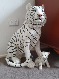 White tiger and baby