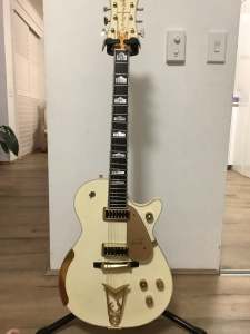 GRETSCH G6134 WHITE PENGUIN. LISTING ENDS SUN 21/4 OPEN TO OFFERS