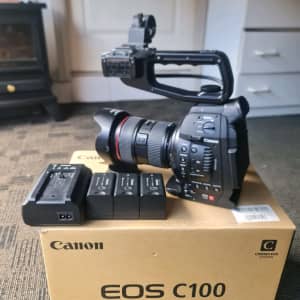 Canon C100 mk1 with Canon 24-70mm 2.8L II 