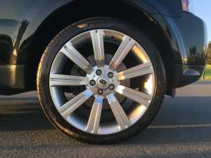 EUC GENUINE RANGE ROVER 20” Stormer alloy wheels and tyres x 4