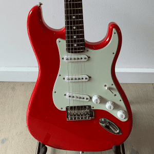 Fender Stratocaster MIJ, bone nut, locking tuners