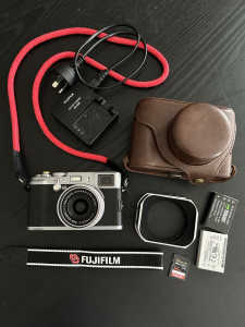 Fujifilm X100 + Accessories