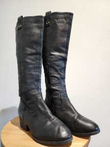 Womens Black Leather Knee High Boots - Size 4/35