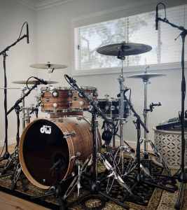 DW Drums - drum kit- with mic and mixer