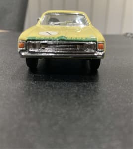 Trax car -Valiant charger: free shipping 
