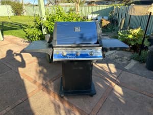 BBQ with Electric Rotisserie, Roasting Rack and Cover -Free