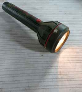 Coleman Outdoor Series torch (used 2x AA batteries)