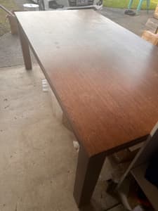 Australian Oak: Dining table and Chairs