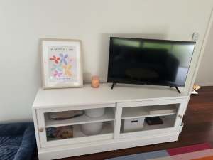 IKEA tv bench- in very good condition