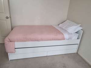 Single bed with Trundle