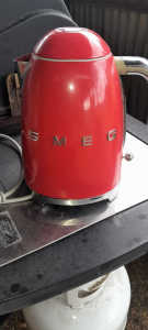 Red Smeg Electric Kettle 