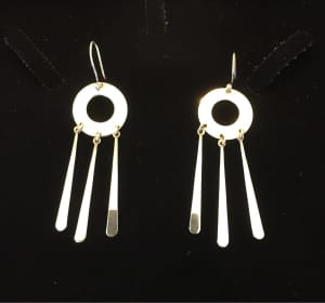 925 silver earrings with 3 drop rays off a circular centre piece