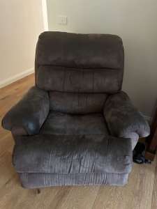 Arm chair recliner