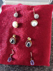 Earrings - diamond / pearl / amethyst