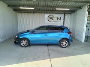 WRECKING 2015 TOYOTA COROLLA ZRE182R ASCENT SPORT STOCK NO A21969