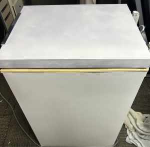 Chest freezer whirlpool 140L can deliver
