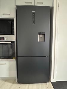 493L bottom mount fridge