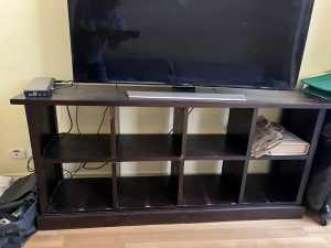 Wooden shelf/TV cabinet