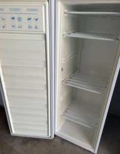 westinghouse 210 litre chest freezer