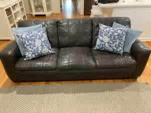 FREE - Leather Lounge (2 & 3 seater)