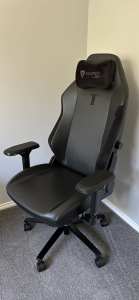 Secretlab Titan Evo 2022 Regular Black Gaming Chair