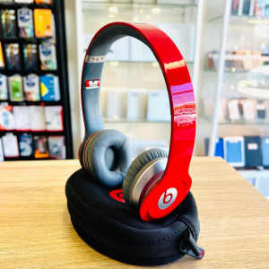 BEATS BY DR DRE SOLO 1 WIRED ON-EAR HEADPHONE RED PERFECT CONDITION RE