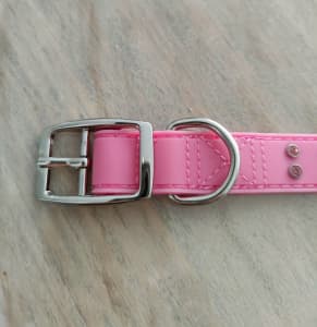 Pink dog collar with pink rhinestones