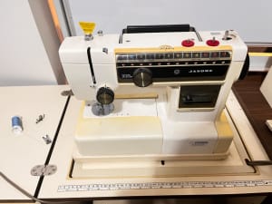 Selling my Janome 626 Sewing Machine with Manual/ Needs new Foot Pedal