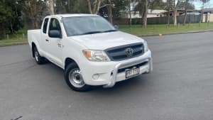 2006 Toyota Hilux GGN15R SR White 5 Speed Automatic X Cab Pickup