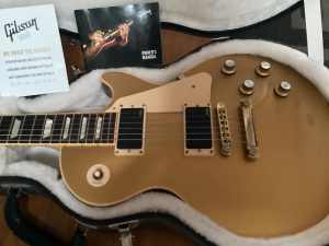 Gibson Les Paul Piezo gold top guitar.