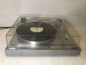 Yamaha P-350 Turntable Semi-Automatic Record Player (Serviced)