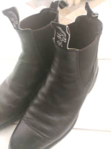 RMW - RM Williams Boots - size 6 1/2F Black