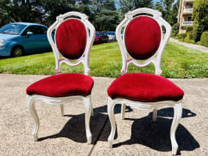 Gorgeous Hampton Shabby chic Bridal Red Velvet chairs