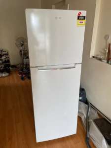 Haier fridge 465L (Free delivery)